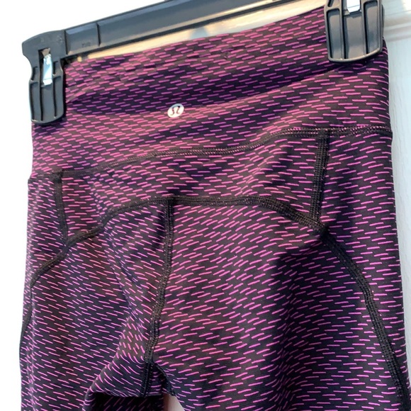 Lululemon Gear Up Crop size 2 - Picture 6 of 13